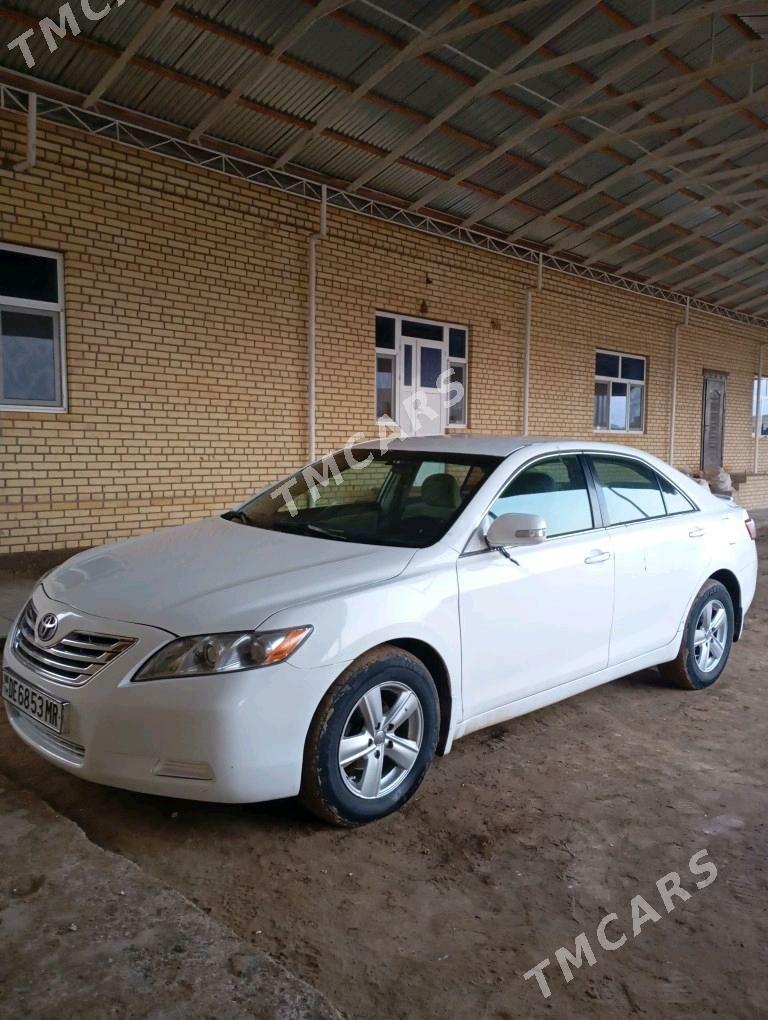 Toyota Camry 2006 - 125 000 TMT - Векильбазар - img 3