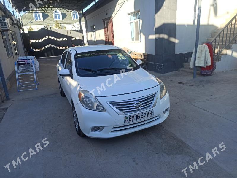 Nissan Versa 2013 - 106 000 TMT - Анев - img 2