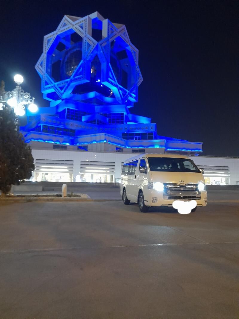 Toyota Hiace 2015 - 380 000 TMT - Aşgabat - img 4