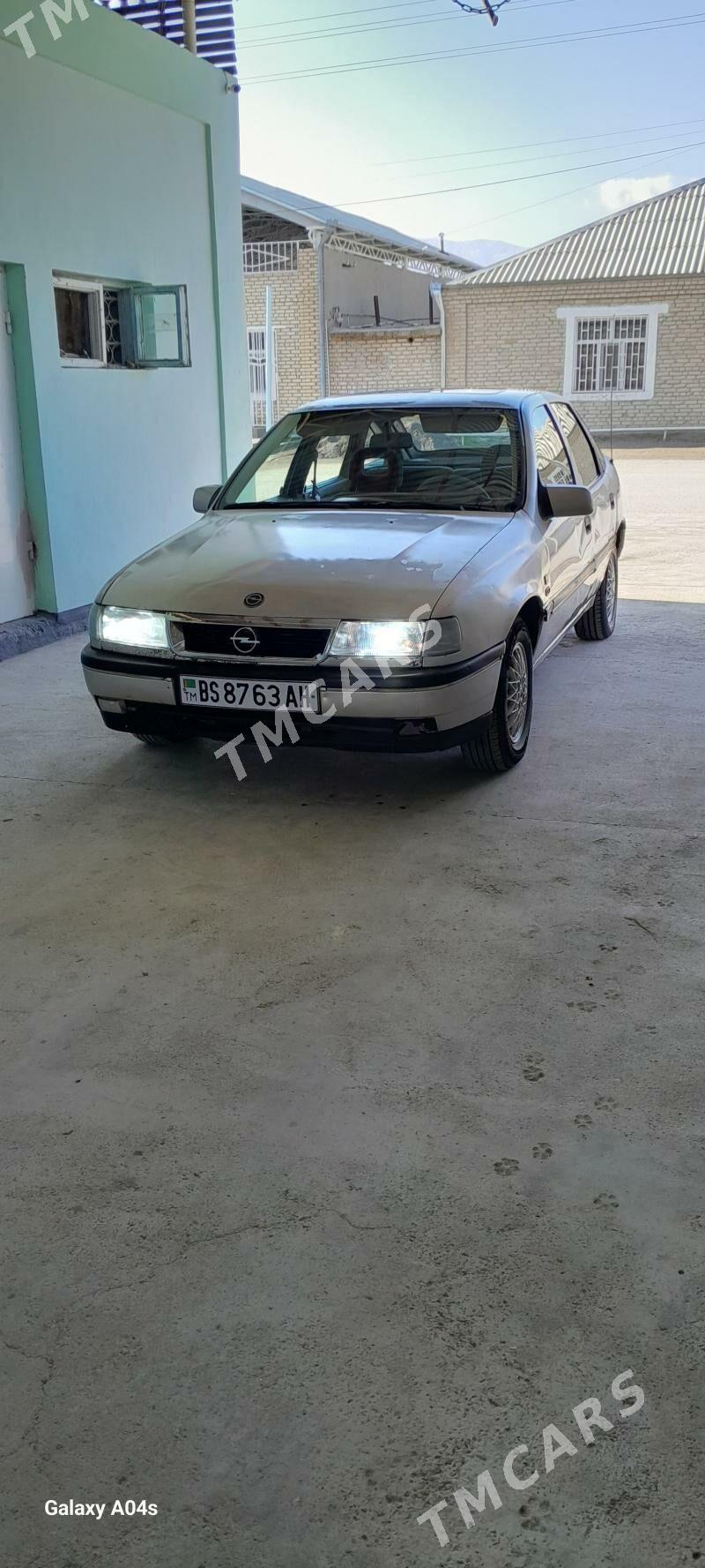 Opel Vectra 1992 - 22 000 TMT - Бахарден - img 4