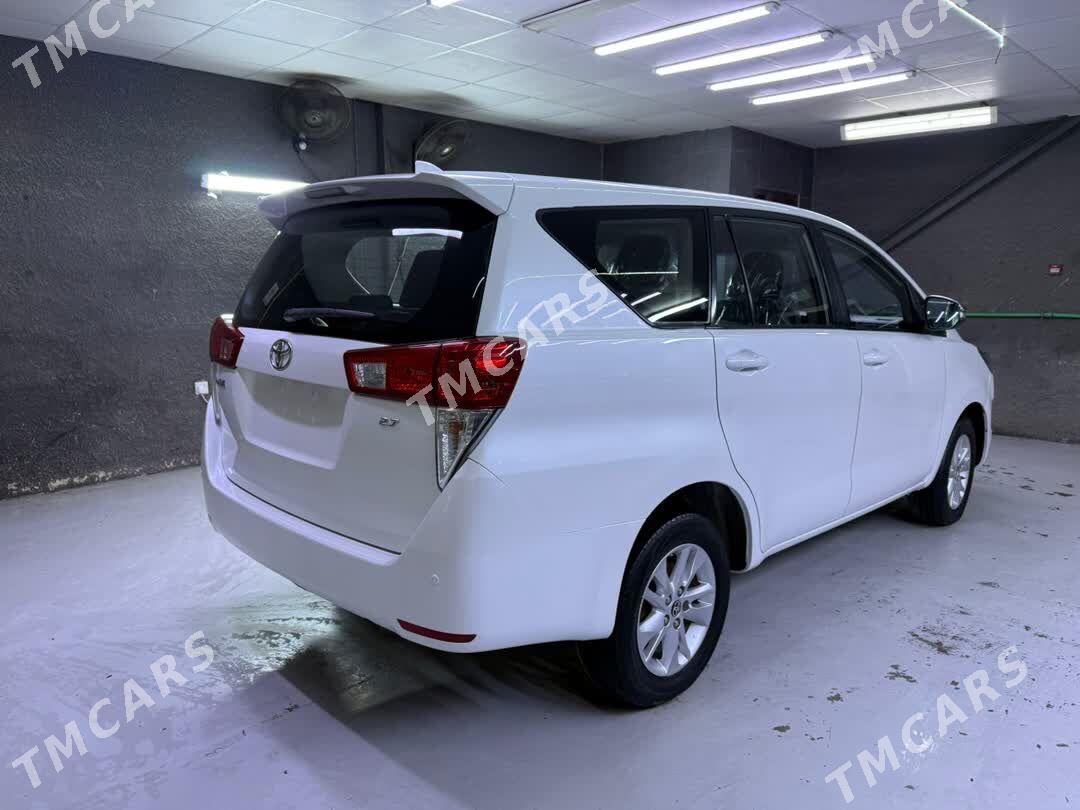 Toyota Innova 2022 - 250 000 TMT - Kerki - img 2