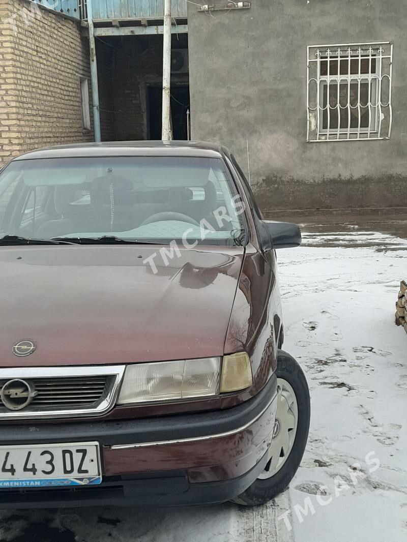 Opel Vectra 1990 - 26 000 TMT - Дашогуз - img 3