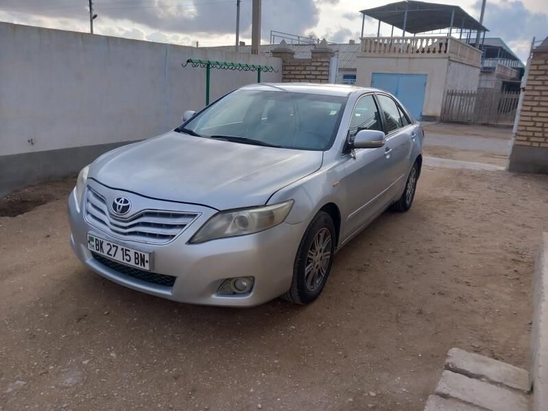 Toyota Camry 2011 - 130 000 TMT - Гумдаг - img 2