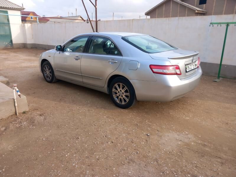 Toyota Camry 2011 - 130 000 TMT - Гумдаг - img 5