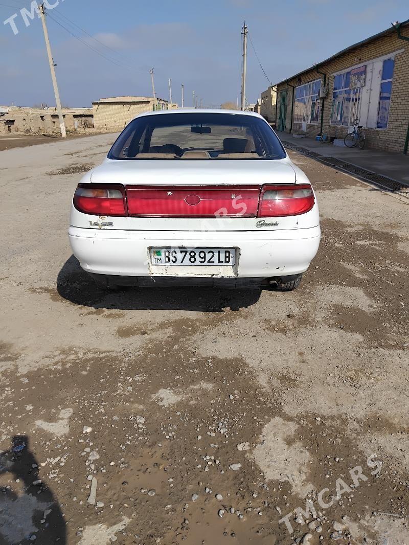 Toyota Carina 1993 - 38 000 TMT - Halaç - img 3