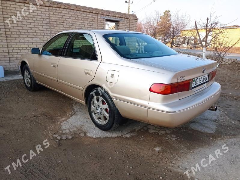 Toyota Camry 2000 - 120 000 TMT - Çärjew - img 8