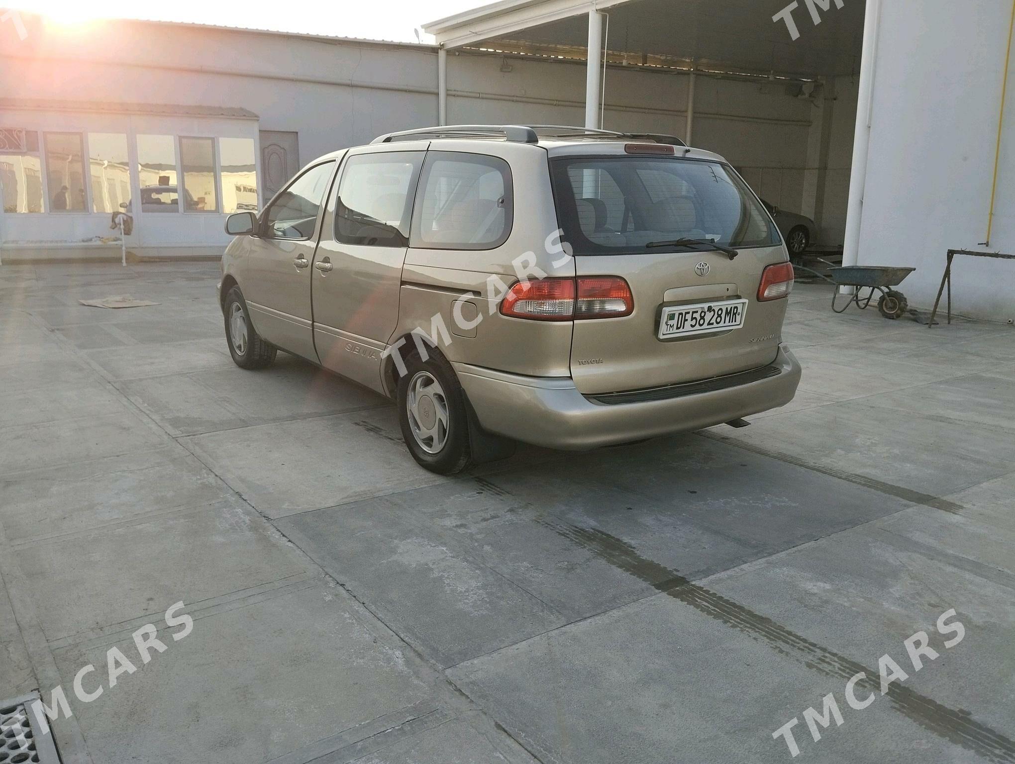 Toyota Sienna 2003 - 156 000 TMT - Мары - img 5