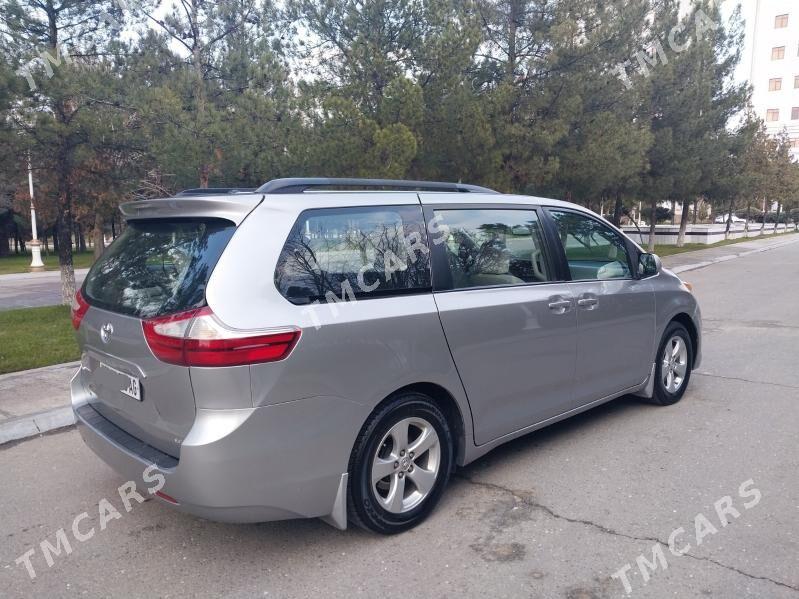 Toyota Sienna 2017 - 325 000 TMT - Aşgabat - img 3