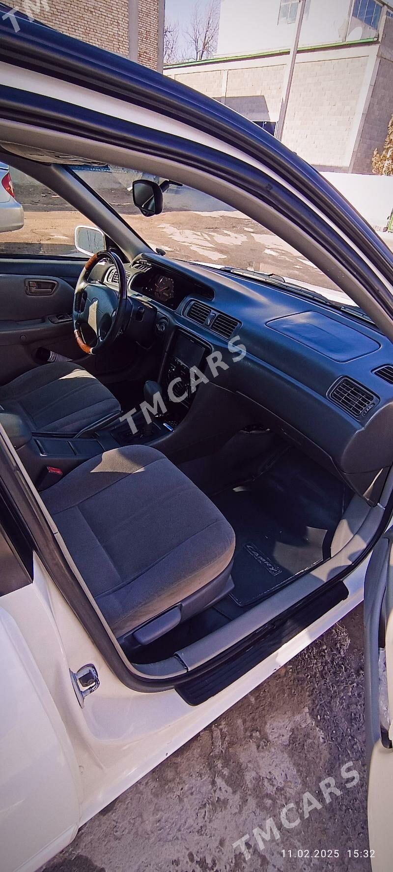 Toyota Camry 1998 - 130 000 TMT - Kaka - img 2