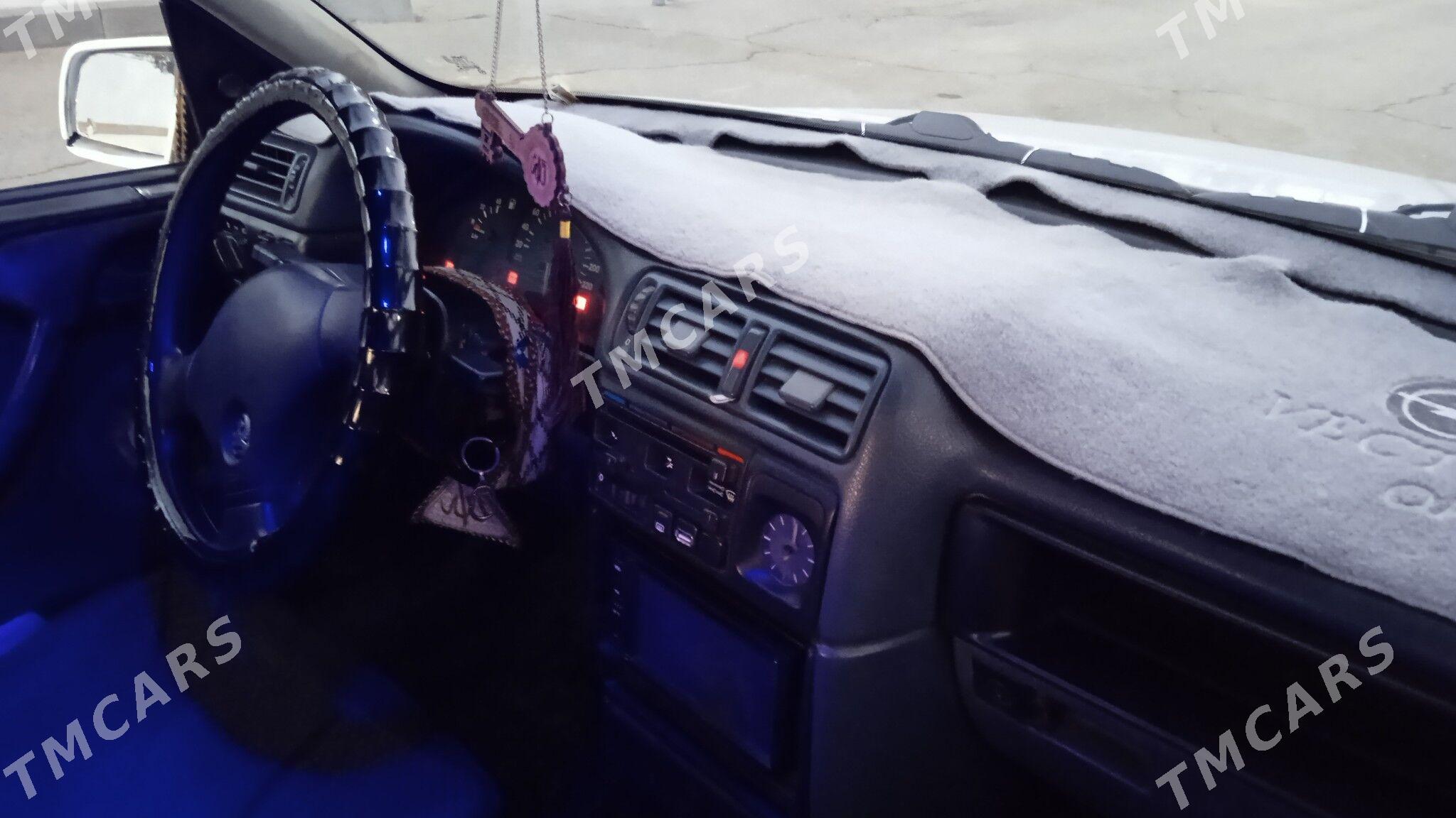 Opel Vectra 1990 - 34 000 TMT - Байрамали - img 1