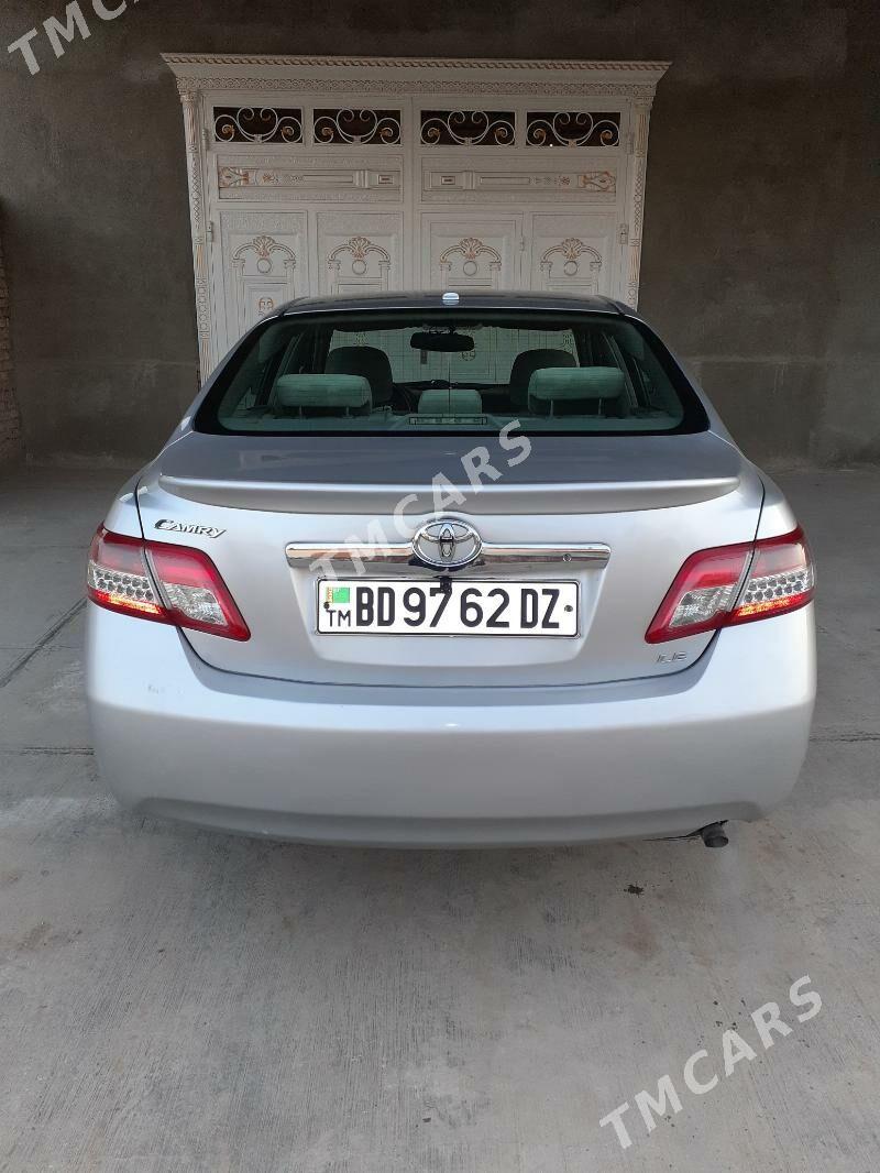 Toyota Camry 2010 - 175 000 TMT - Köneürgenç - img 6