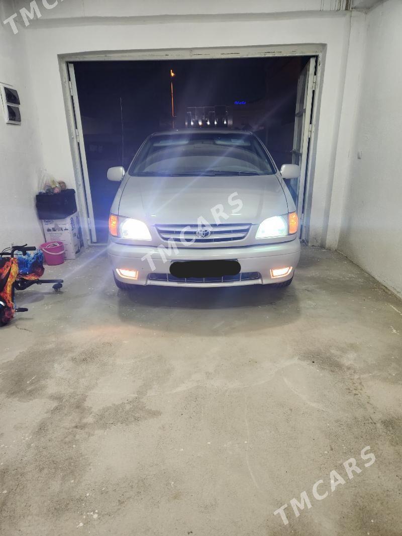 Toyota Sienna 2001 - 155 000 TMT - Aşgabat - img 3