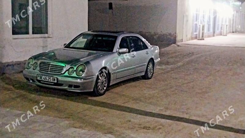 Mercedes-Benz C320 2001 - 100 000 TMT - Esenguly - img 3