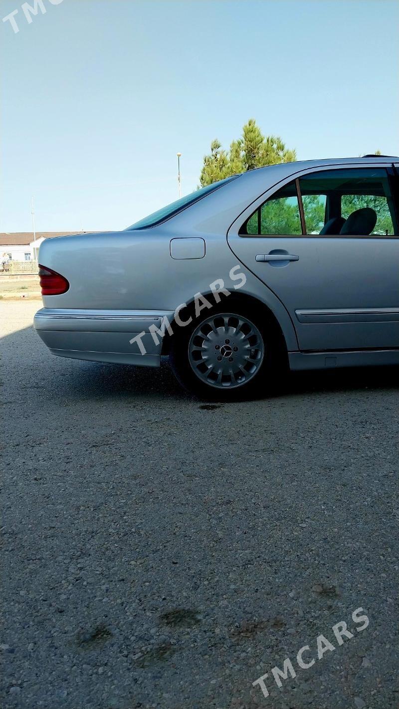 Mercedes-Benz C320 2001 - 100 000 TMT - Esenguly - img 6