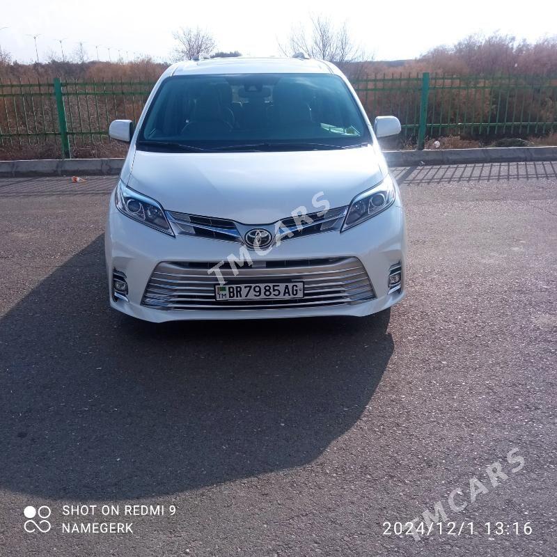 Toyota Sienna 2019 - 475 000 TMT - Aşgabat - img 4