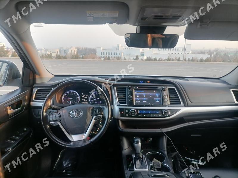 Toyota Highlander 2018 - 500 000 TMT - Aşgabat - img 7