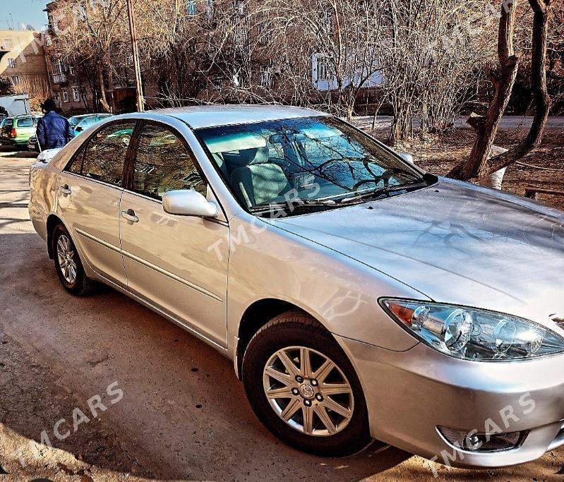 Toyota Camry 2003 - 160 000 TMT - Дашогуз - img 4