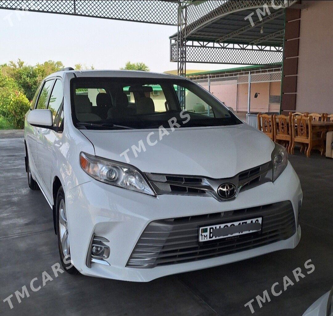 Toyota Sienna 2017 - 350 000 TMT - Büzmeýin - img 4