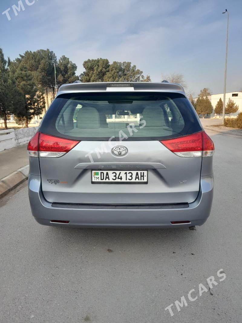 Toyota Sienna 2013 - 275 000 TMT - Ашхабад - img 4