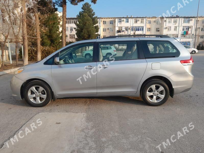 Toyota Sienna 2013 - 275 000 TMT - Ашхабад - img 2