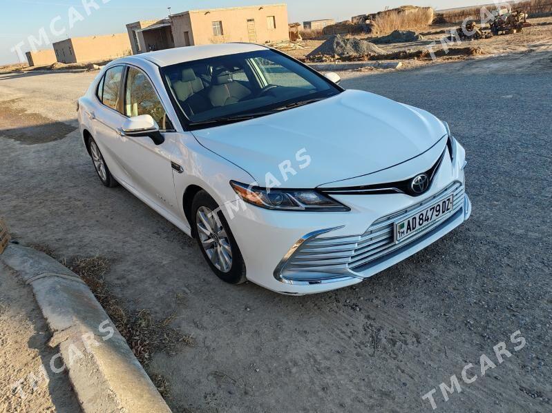 Toyota Camry 2018 - 278 000 TMT - Ruhubelent etraby - img 5