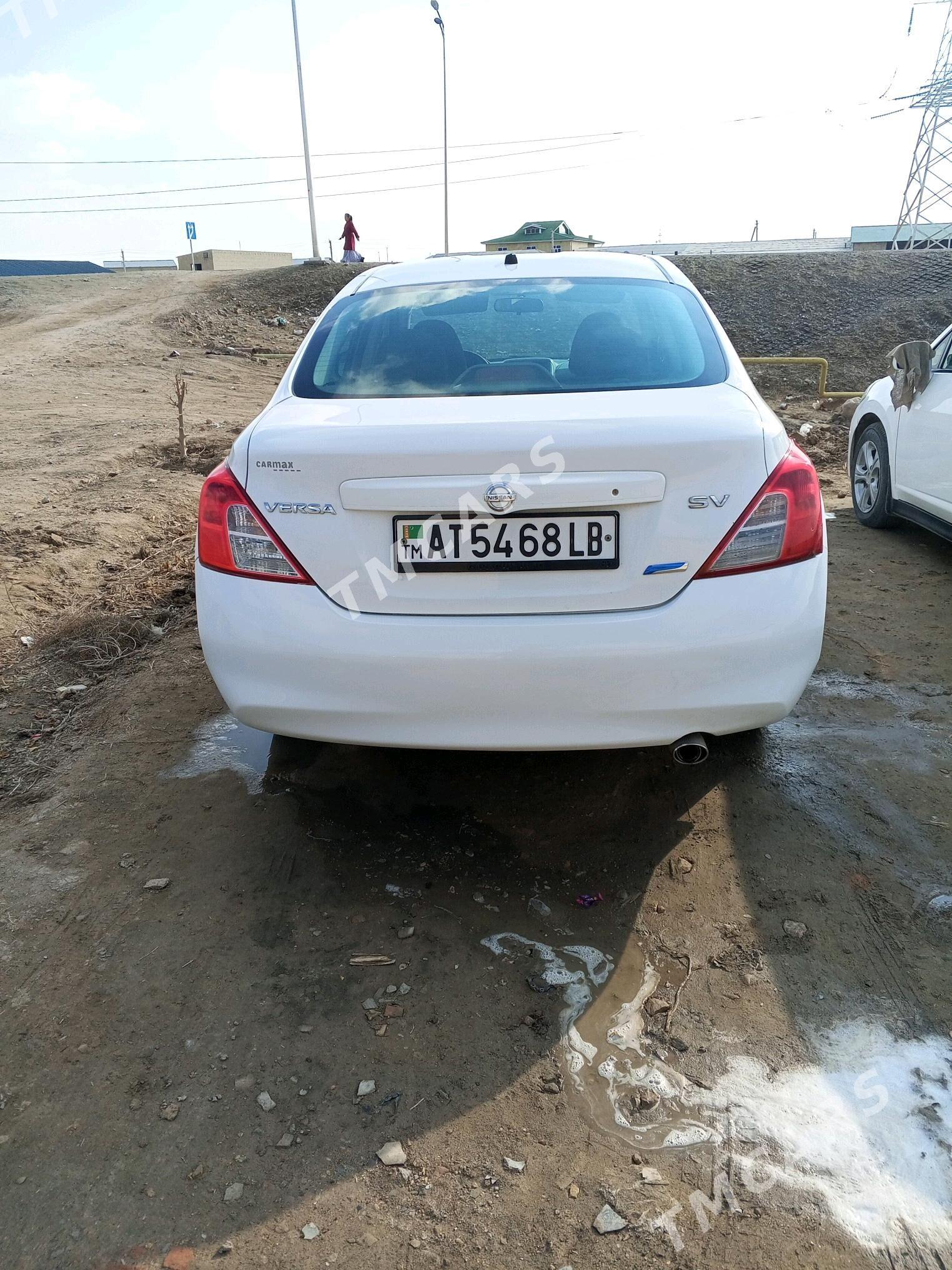 Nissan Versa 2012 - 90 000 TMT - Türkmenabat - img 4