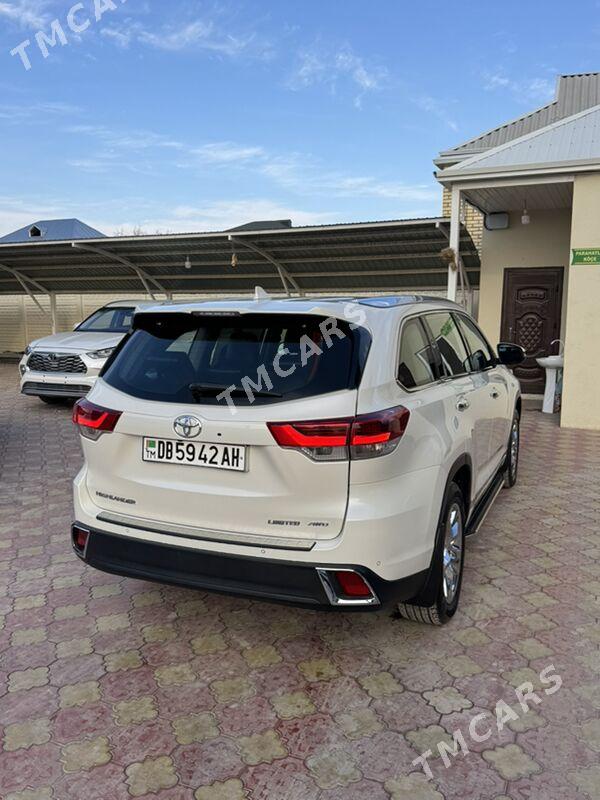 Toyota Highlander 2019 - 460 000 TMT - Мары - img 2