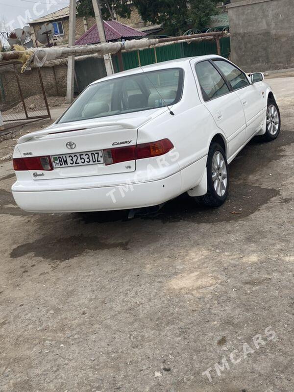 Toyota Camry 2000 - 110 000 TMT - Дашогуз - img 3