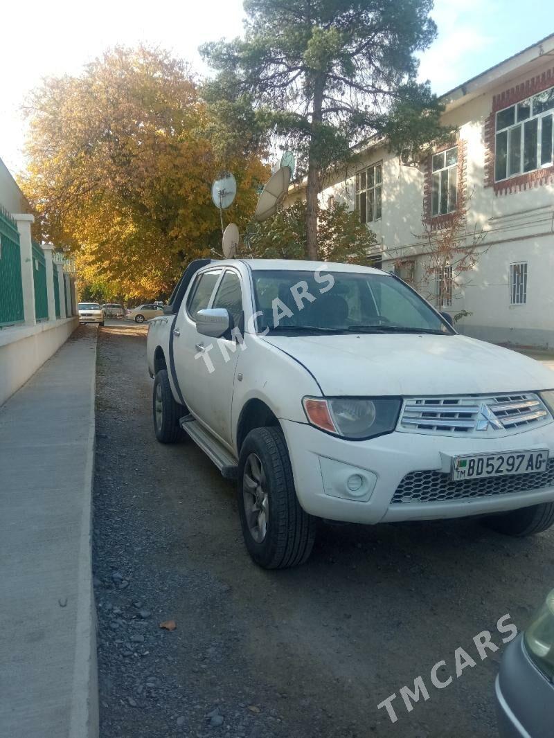 Mitsubishi L200 2011 - 150 000 TMT - Aşgabat - img 4