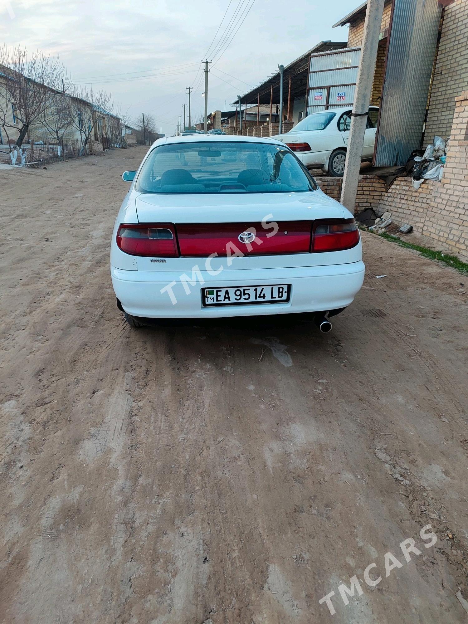 Toyota Carina 1994 - 52 000 TMT - Halaç - img 3