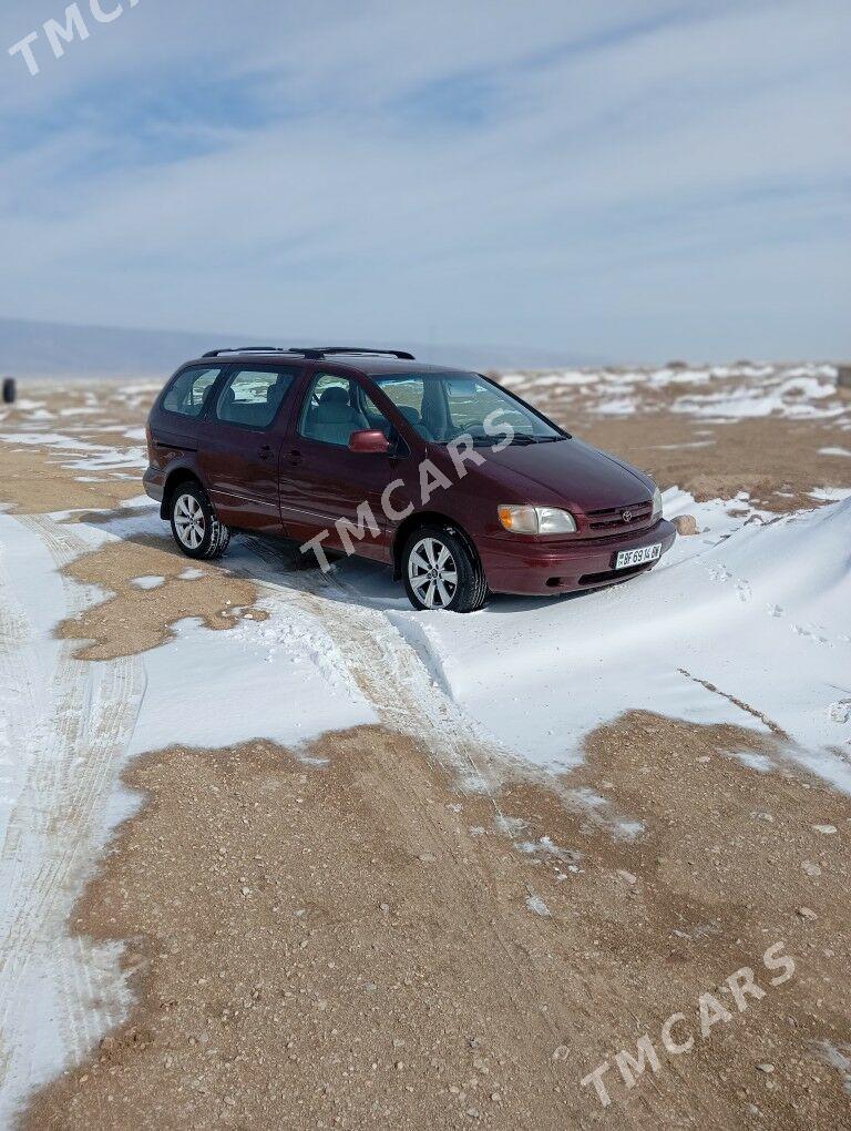 Toyota Sienna 2000 - 125 000 TMT - Türkmenbaşy - img 3