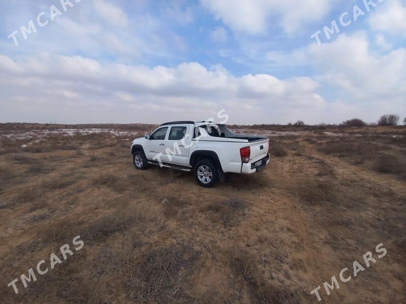 Toyota Tacoma 2017 - 295 000 TMT - Район ст. Аэропорта, ул. Гагарина - img 3