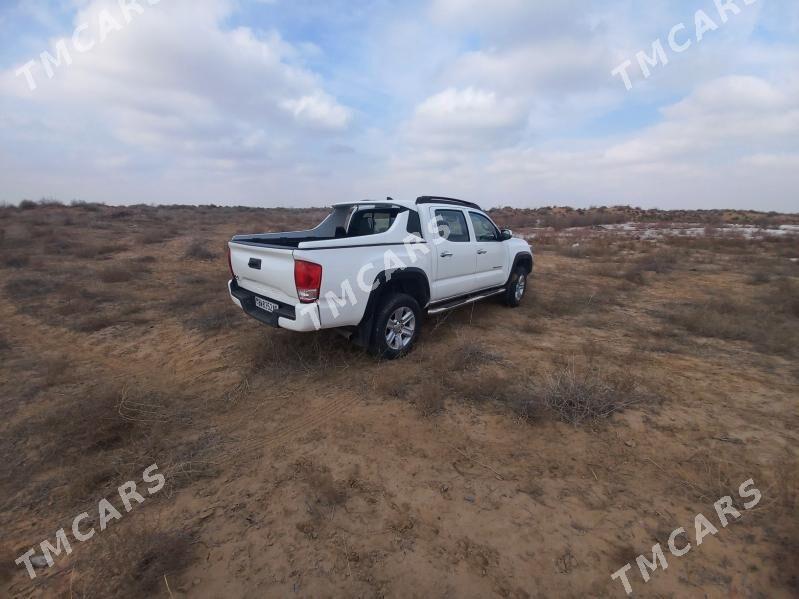 Toyota Tacoma 2017 - 295 000 TMT - Район ст. Аэропорта, ул. Гагарина - img 4