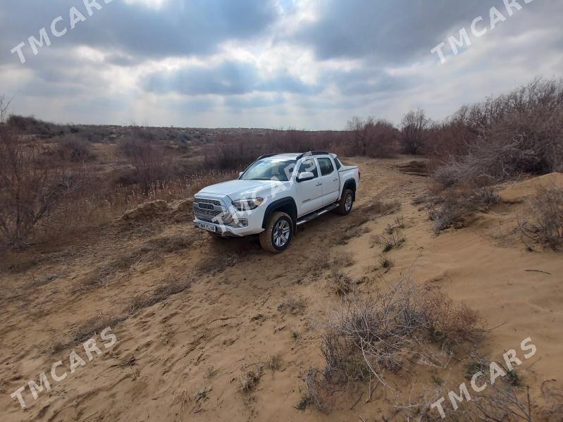 Toyota Tacoma 2017 - 295 000 TMT - Район ст. Аэропорта, ул. Гагарина - img 2