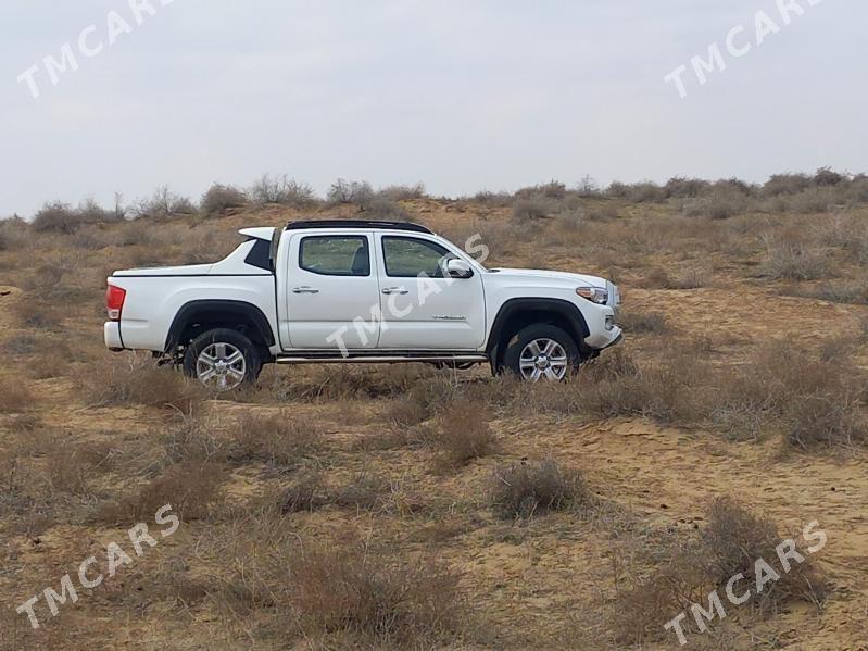 Toyota Tacoma 2017 - 295 000 TMT - Район ст. Аэропорта, ул. Гагарина - img 5