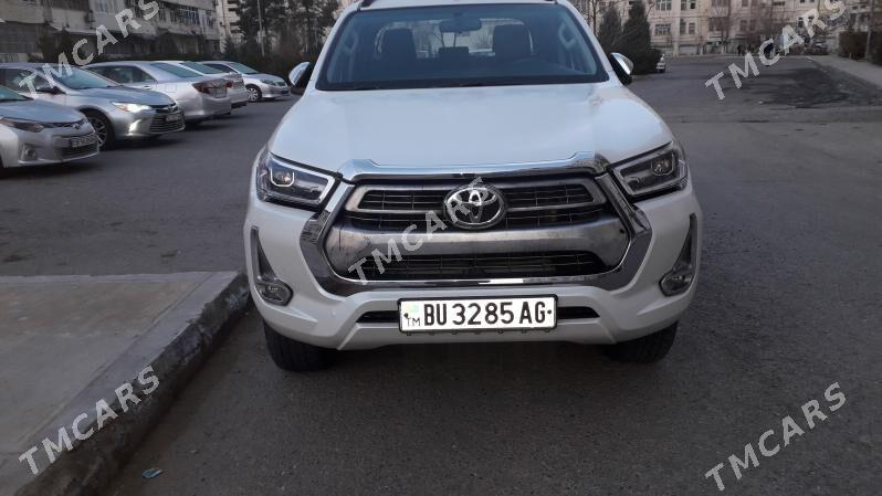 Toyota Hilux 2023 - 600 000 TMT - Aşgabat - img 5