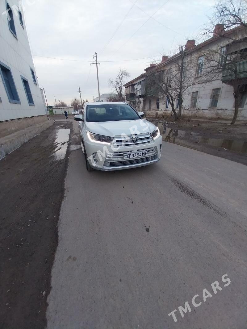 Toyota Highlander 2019 - 500 000 TMT - Векильбазар - img 5