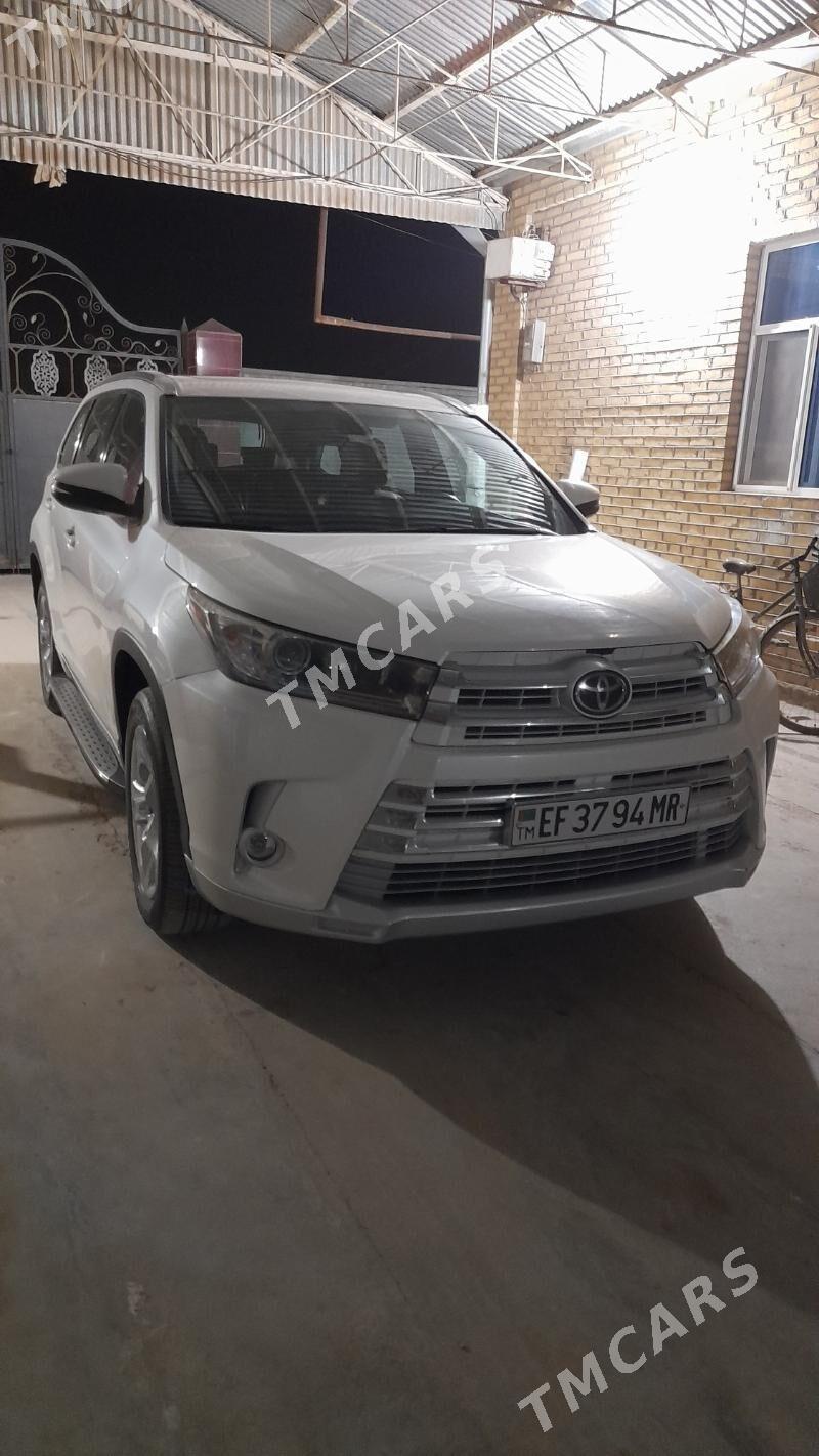 Toyota Highlander 2019 - 500 000 TMT - Векильбазар - img 3