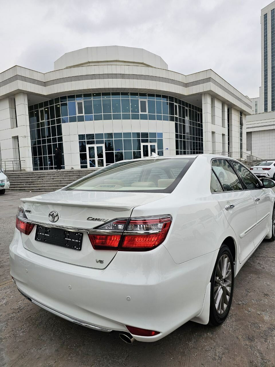 Toyota Camry 2017 - 545 000 TMT - Ашхабад - img 2