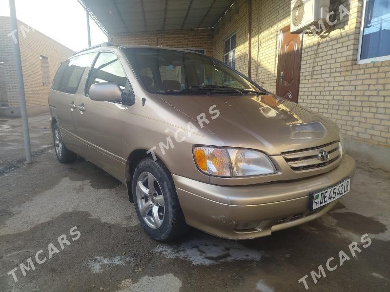 Toyota Sienna 2002 - 145 000 TMT - Сакар - img 5