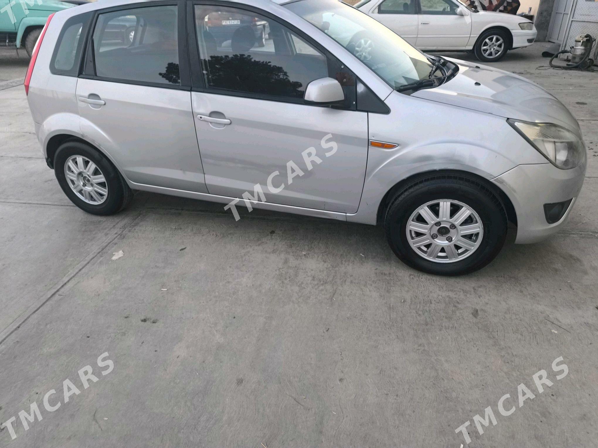 Ford Figo 2011 - 70 000 TMT - Саят - img 6