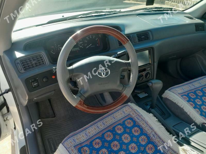 Toyota Camry 1999 - 120 000 TMT - Эсенгулы - img 5