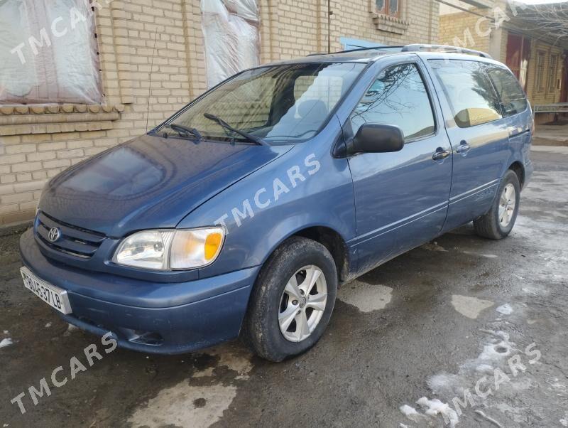 Toyota Sienna 2002 - 123 000 TMT - Чарджоу - img 3