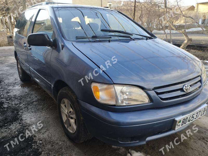 Toyota Sienna 2002 - 123 000 TMT - Чарджоу - img 4