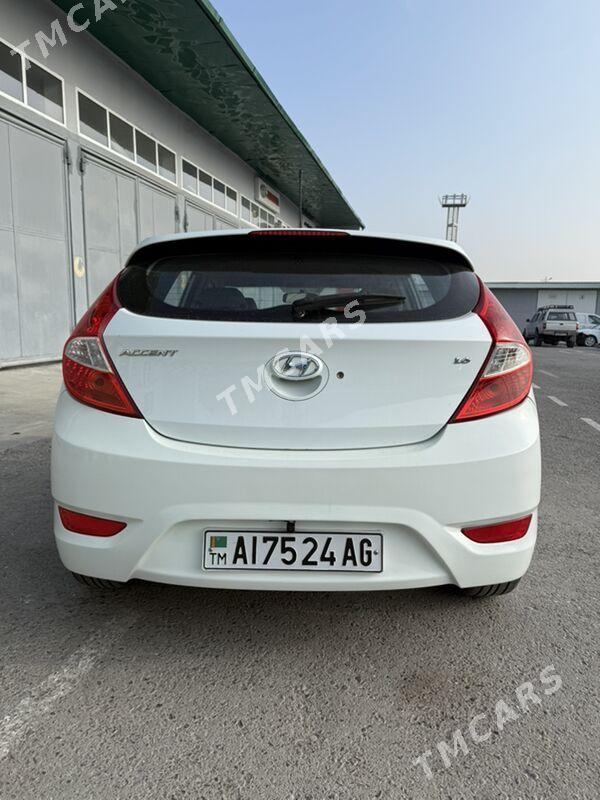 Hyundai Accent 2014 - 145 000 TMT - Бедев - img 4