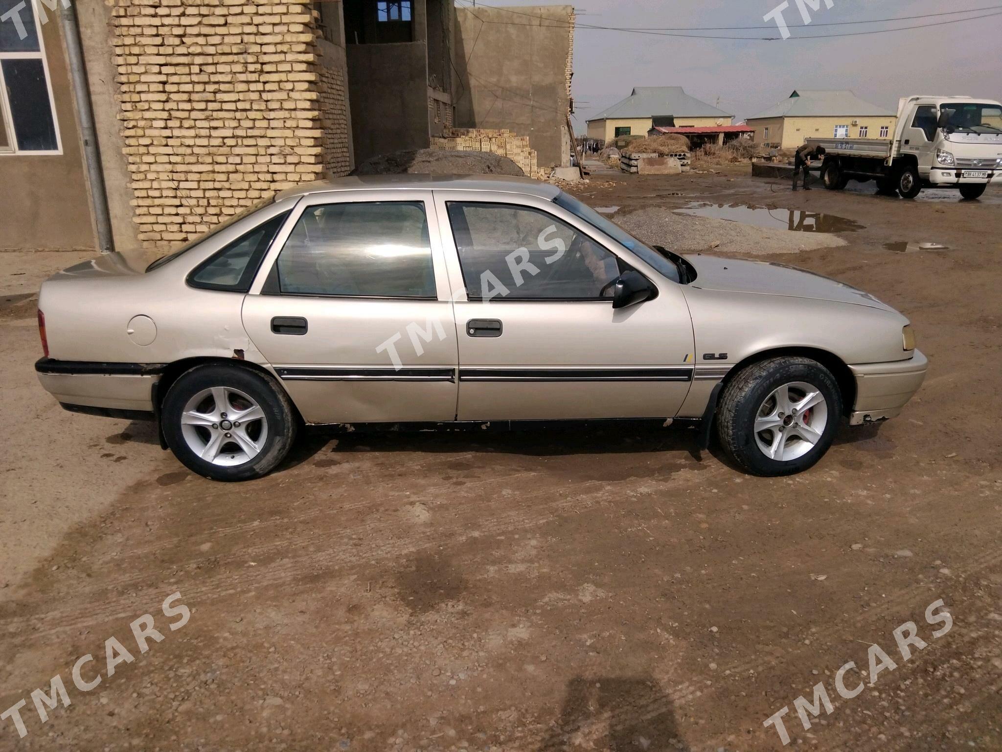 Opel Vectra 1989 - 30 000 TMT - Murgap - img 5