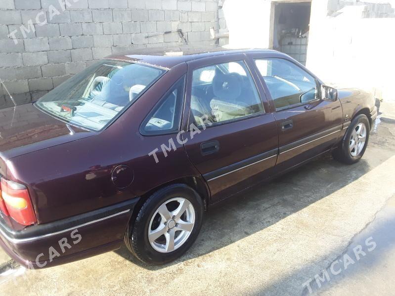 Opel Vectra 1992 - 29 000 TMT - Бахарден - img 3