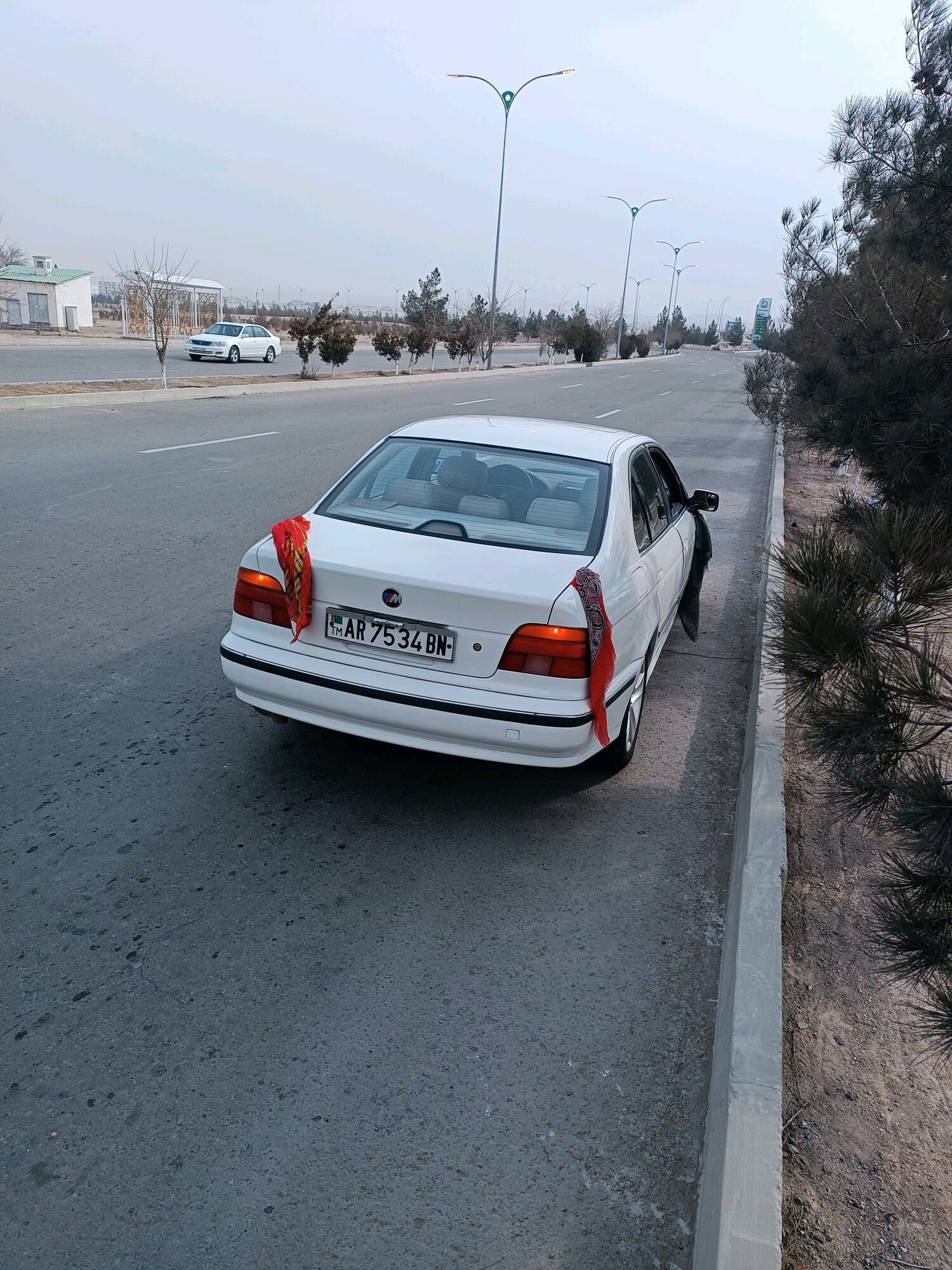 BMW E39 1997 - 58 000 TMT - Туркменбаши - img 3