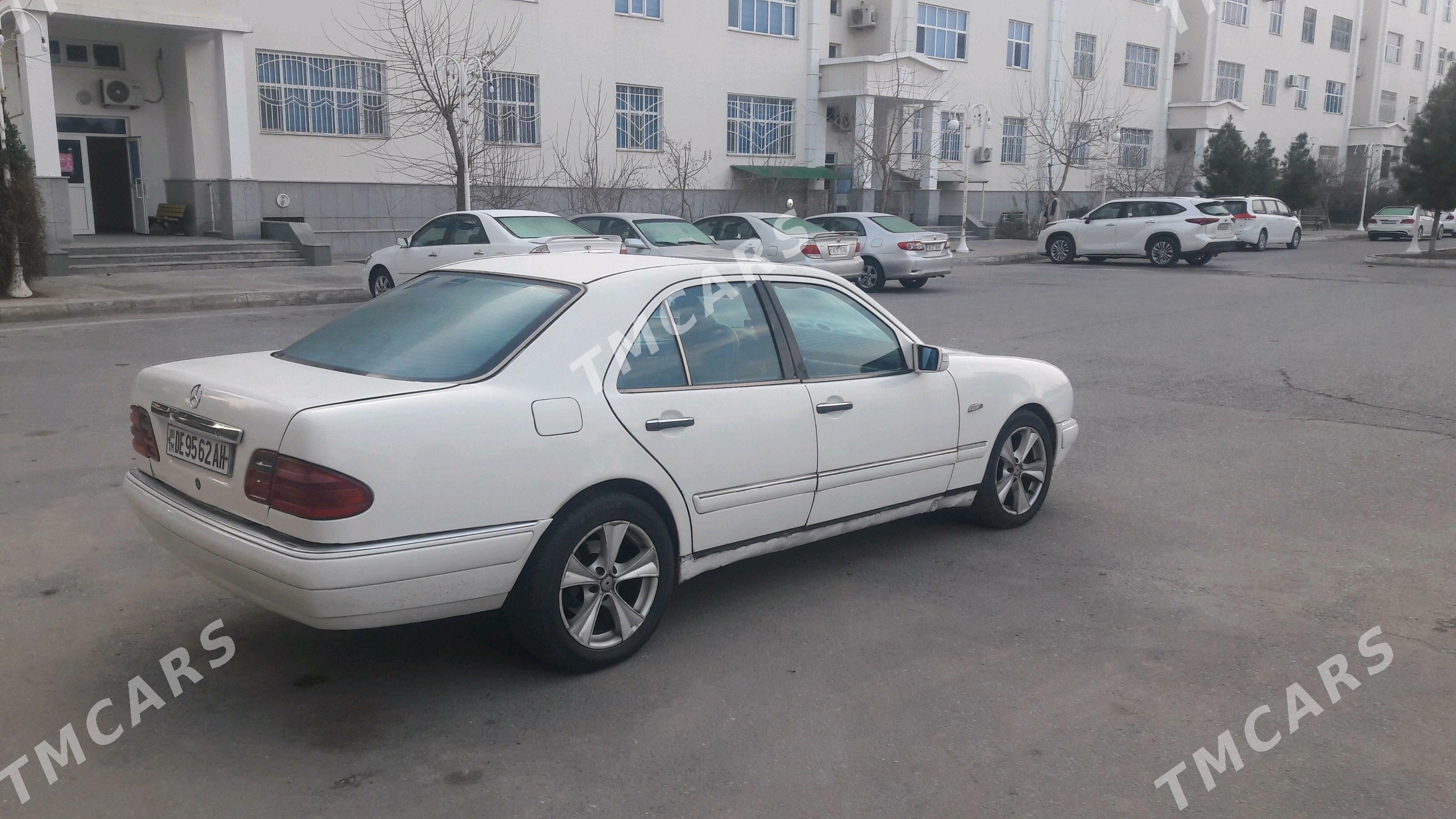 Mercedes-Benz E320 1998 - 48 000 TMT - Aşgabat - img 2