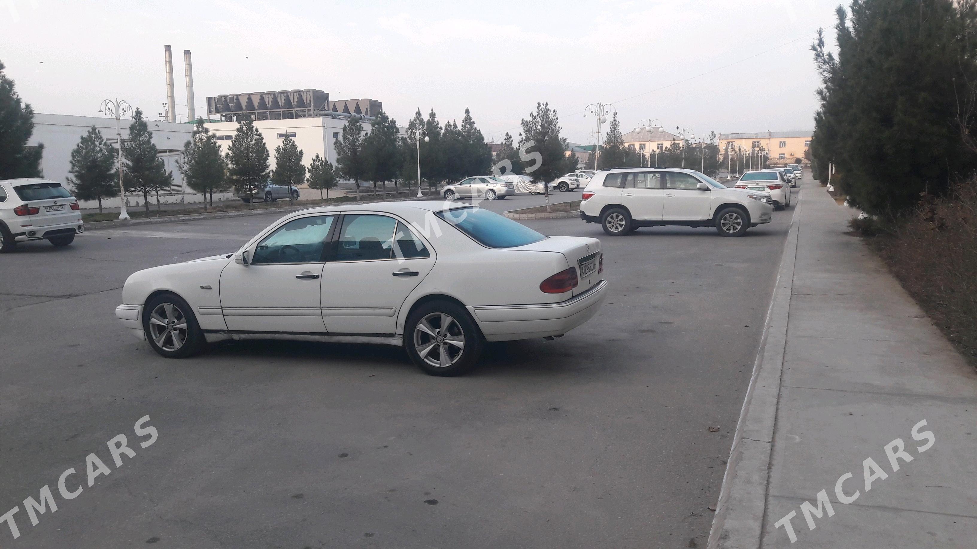 Mercedes-Benz E320 1998 - 48 000 TMT - Aşgabat - img 3